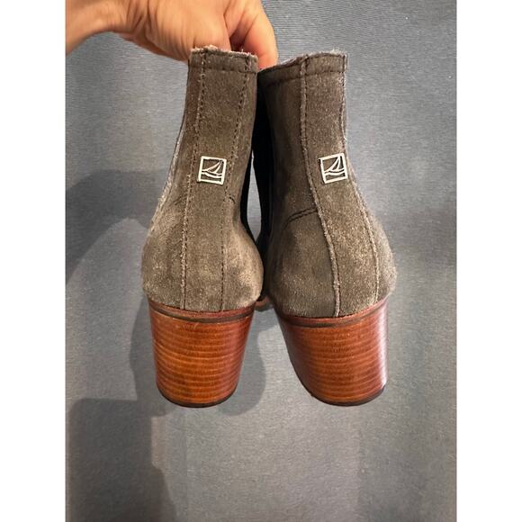Sperry Women's 9 Gray Suede Boot Metallic Band Heel EUC! - Picture 3 of 6